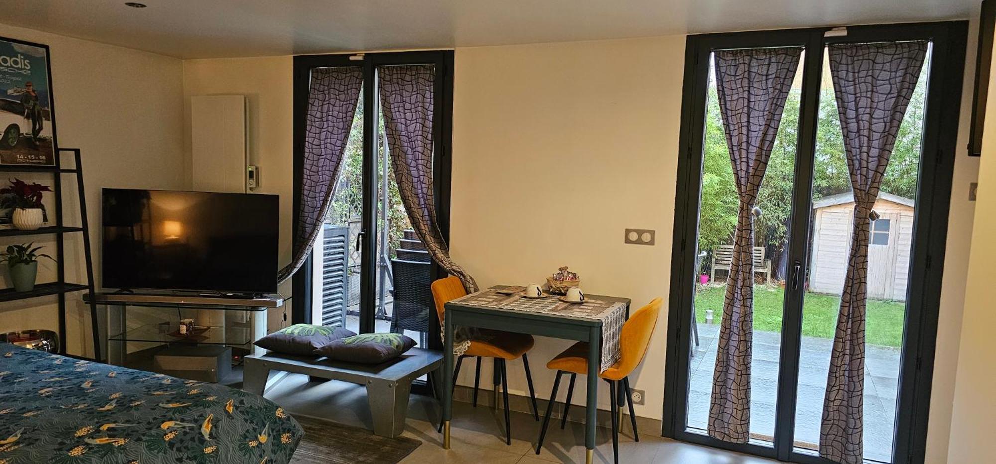 Maison Les Vallees Apartment